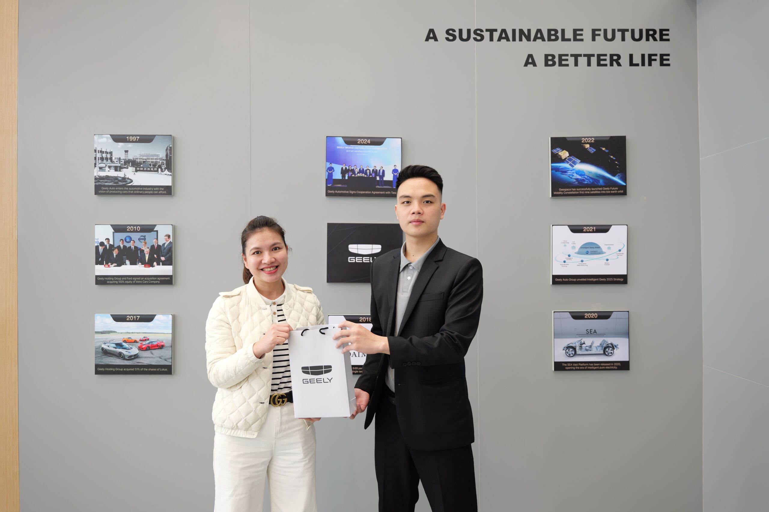 Những món quà độc quyền Geely Thái Bình tri ân khách hàng